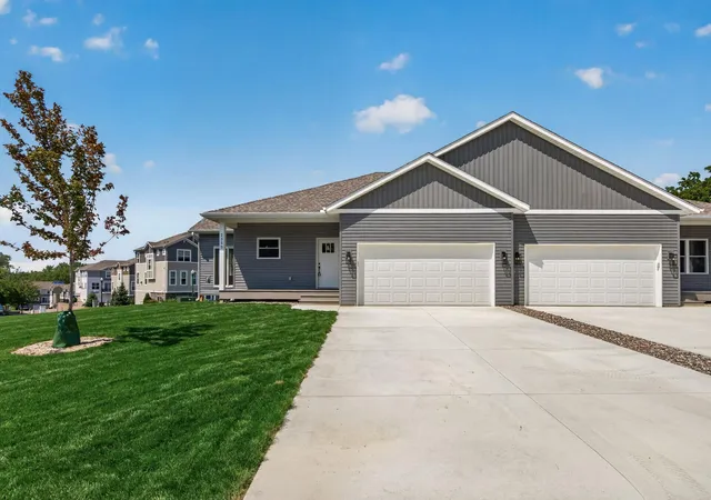 Photo 3 of Townhouse for sale at 2353 7th Avenue E, Saint Paul, MN 55109 | MLS# 7129663 | Listing updated on 2026-10-08