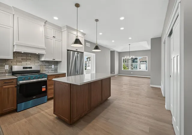 Photo 4 of Townhouse for sale at 2353 7th Avenue E, Saint Paul, MN 55109 | MLS# 7129663 | Listing updated on 2026-10-19