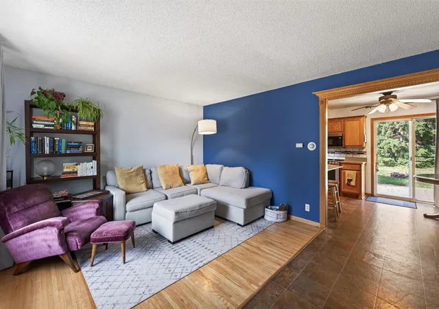 Photo 4 of Sale Pending at 958 Cortland Dr, Saint Paul, MN 55124 | MLS# 7129668 | Listing updated on 2026-09-14
