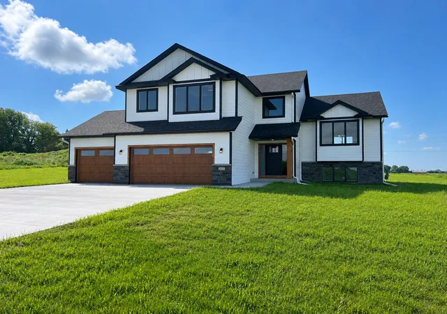 Photo 1 of Single family home for sale at 1602 21st Avenue Ne, Kasson, MN 55944 | MLS# 7129787 | Listing updated on 2026-09-12