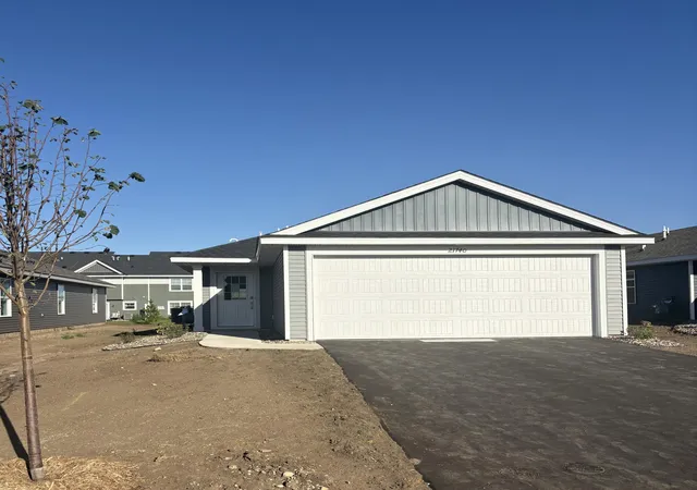 Photo 1 of Single family home for sale at 21740 Rose Dr, Farmington, MN 55024 | MLS# 7129884 | Listing updated on 2026-09-15