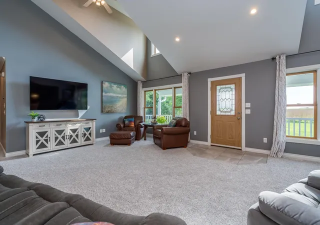 Photo 3 of Single family home for sale at 18500 510Th Ave, Lake Crystal, MN 56055 | MLS# 7129937 | Listing updated on 2026-10-05