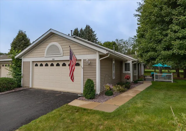 Photo 1 of Sale Pending at 1895 Waterford Pl Sw, Rochester, MN 55902 | MLS# 7129966 | Listing updated on 2026-09-15