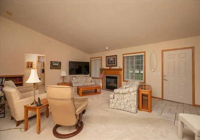 Photo 4 of Sale Pending at 1895 Waterford Pl SW, Rochester, MN 55902 | MLS# 7129966 | Listing updated on 2026-09-15