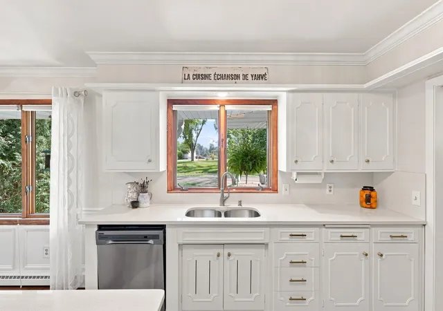 Photo 3 of Single family home for sale at 1828 16th Street NW, Faribault, MN 55021 | MLS# 7130039 | Listing updated on 2026-09-12