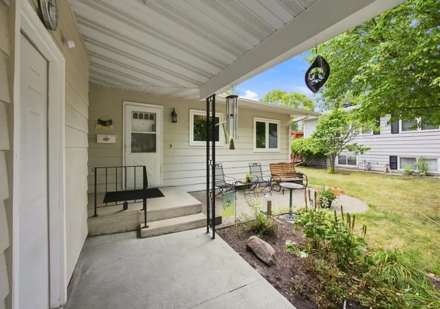 Photo 3 of Single family home for sale at 2410 Evergreen Rd N, Fargo, ND 58102 | MLS# 7130043 | Listing updated on 2026-09-14