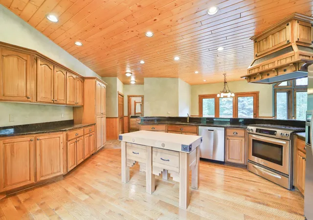 Photo 4 of Single family home for sale at 11212 Leewood Ln, East Gull Lake, MN 56401 | MLS# 7130142 | Listing updated on 2026-09-10
