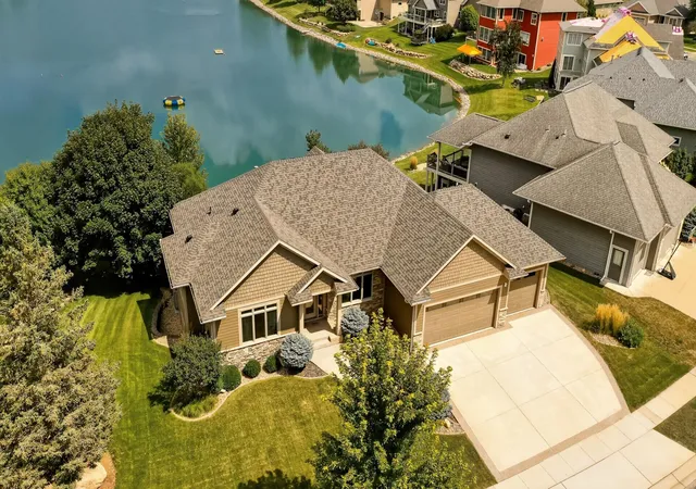 Photo 1 of Single family home for sale at 4010 Autumn Lake Ct Sw, Rochester, MN 55902 | MLS# 7130153 | Listing updated on 2026-09-10