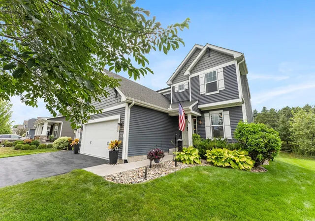 Photo 4 of Single family home for sale at 1420 Summit Ct, Stillwater, MN 55082 | MLS# 7130260 | Listing updated on 2026-09-14