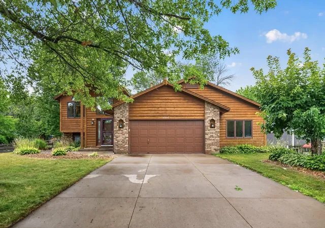 Photo 3 of Single family home for sale at 11607 Hillside Cir N, Champlin, MN 55316 | MLS# 7130435 | Listing updated on 2026-09-08
