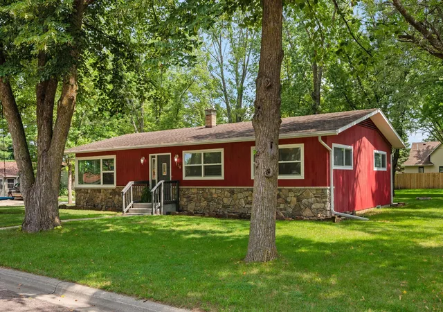 Photo 3 of Single family home for sale at 136 Elm St N, Lester Prairie, MN 55354 | MLS# 7130438 | Listing updated on 2026-09-15