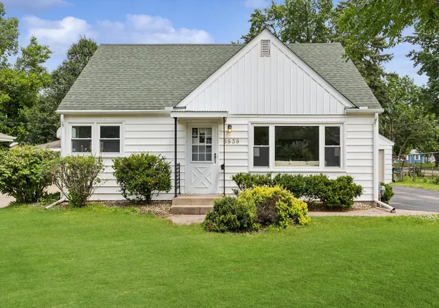Photo 3 of Single family home for sale at 6839 10th Avenue S, Minneapolis, MN 55423 | MLS# 7130543 | Listing updated on 2026-09-15