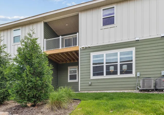 Photo 3 of Single family home for sale at 16451 Jaffna Pl, Lakeville, MN 55044 | MLS# 7130560 | Listing updated on 2026-09-15