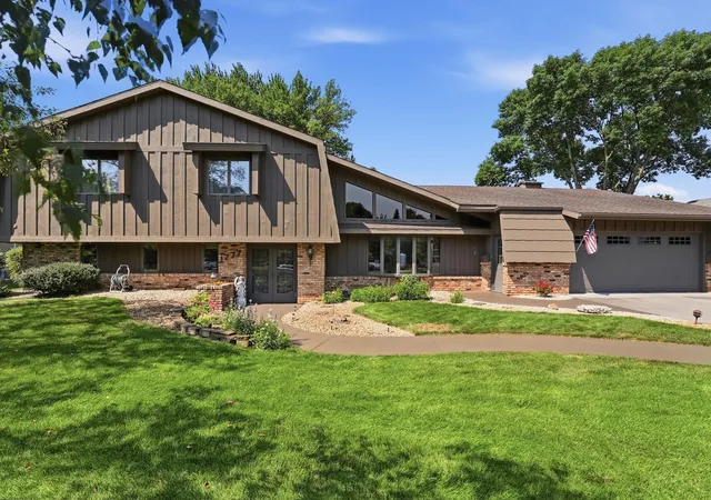 Photo 1 of Sale Pending at 1777 Wildwood Rd, Saint Cloud, MN 56303 | MLS# 7130628 | Listing updated on 2026-09-22