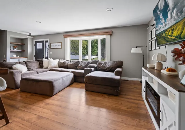 Photo 2 of Single family home for sale at 805 13th Street N, Sauk Rapids, MN 56379 | MLS# 7130770 | Listing updated on 2026-10-09