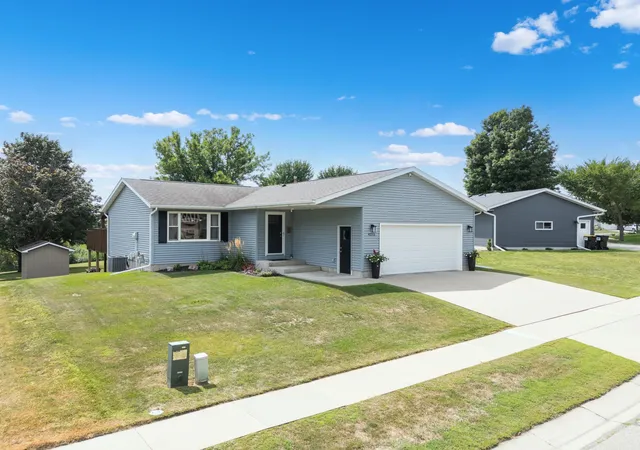 Photo 2 of Sale Pending at 4212 Sapphire Ln Nw, Rochester, MN 55901 | MLS# 7130842 | Listing updated on 2026-09-10