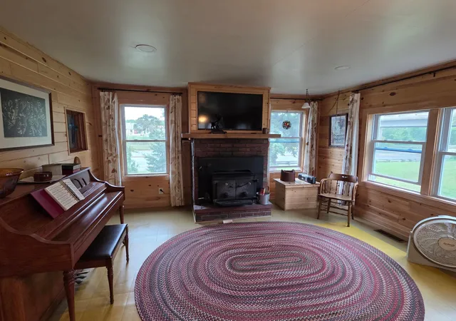 Photo 3 of Sale Pending at 504 Corey Ave, Coleraine, MN 55722 | MLS# 7131099 | Listing updated on 2026-10-05