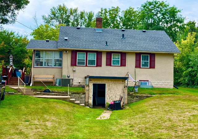 Photo 4 of Single family home for sale at 514 State St E, Cannon Falls, MN 55009 | MLS# 7131123 | Listing updated on 2026-09-20