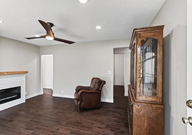 Photo 3 of Sale Pending at 9516 10th Ave S, Bloomington, MN 55420 | MLS# 7131155 | Listing updated on 2026-10-05