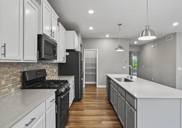 Photo 3 of Single family home for sale at 1250 Oak Tree Ct, Carver, MN 55315 | MLS# 7131240 | Listing updated on 2026-09-12