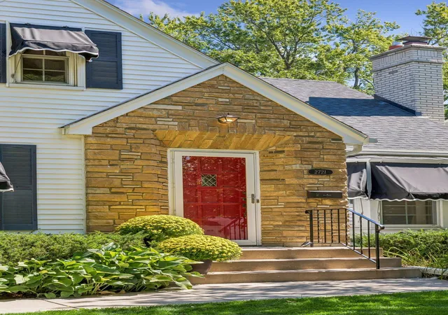Photo 2 of Sale Pending at 2721 Kipling Ave S, Minneapolis, MN 55416 | MLS# 7131265 | Listing updated on 2026-10-01