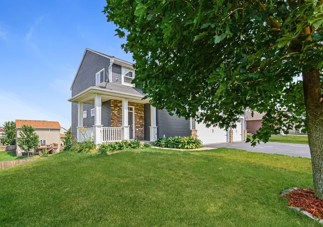 Photo 2 of Single family home for sale at 820 10th Ave Ne, Lonsdale, MN 55046 | MLS# 7131270 | Listing updated on 2026-09-10