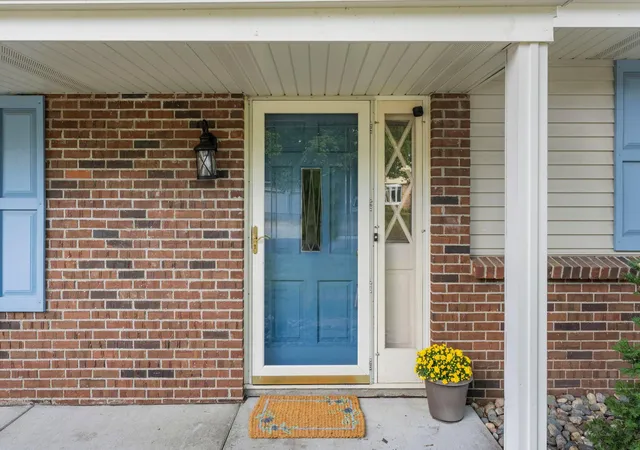 Photo 3 of Single family home for sale at 7181 Steepleview Rd, Woodbury, MN 55125 | MLS# 7131336 | Listing updated on 2026-09-14