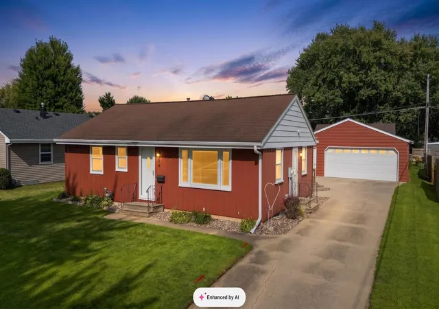 Photo 2 of Single family home for sale at 304 18th St Nw, Austin, MN 55912 | MLS# 7131401 | Listing updated on 2026-10-05