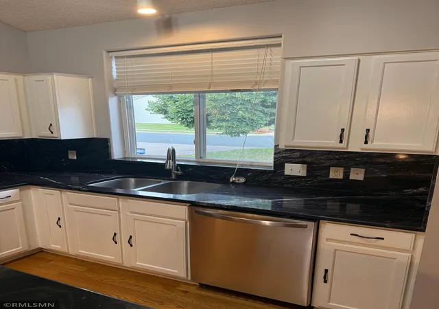 Photo 4 of Single family home for sale at 2290 Downing Ave, Shakopee, MN 55379 | MLS# 7131466 | Listing updated on 2026-10-09