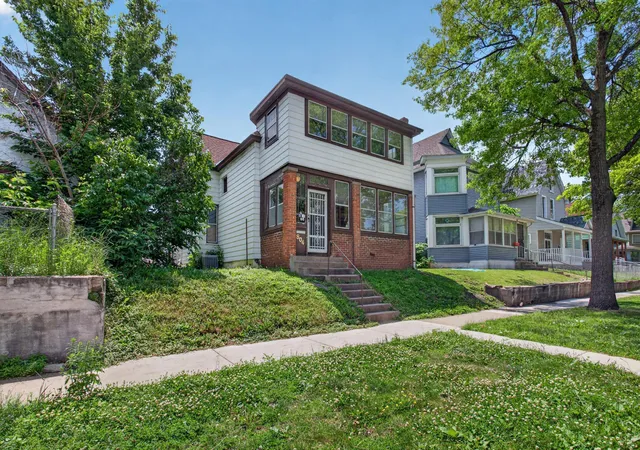 Photo 2 of Single family home for sale at 804 Sherburne Ave, Saint Paul, MN 55104 | MLS# 7131665 | Listing updated on 2026-09-10