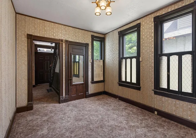 Photo 4 of Sale Pending at 804 Sherburne Ave, Saint Paul, MN 55104 | MLS# 7131665 | Listing updated on 2026-09-28