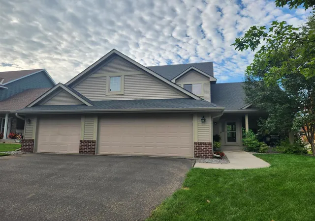 Photo 3 of Sale Pending at 717 Greten Ln, Hastings, MN 55033 | MLS# 7131769 | Listing updated on 2026-09-14