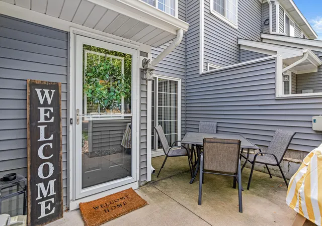 Photo 2 of Single family home for sale at 483 Mission Hills Wy E, Chanhassen, MN 55317 | MLS# 7131793 | Listing updated on 2026-09-15