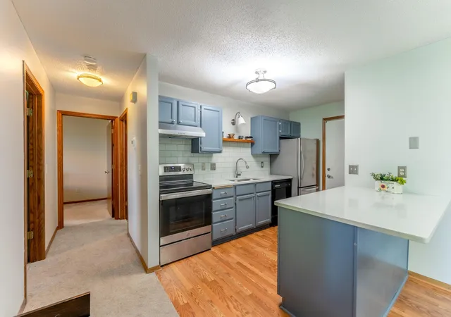 Listing Photo 5 - Condo for sale in building located at 14020 44th Pl N, Plymouth, MN 55446 - Unit #2
