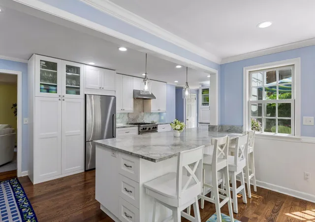 Photo 3 of Single family home for sale at 5016 Oxford Ave, Edina, MN 55436 | MLS# 7131895 | Listing updated on 2026-09-14