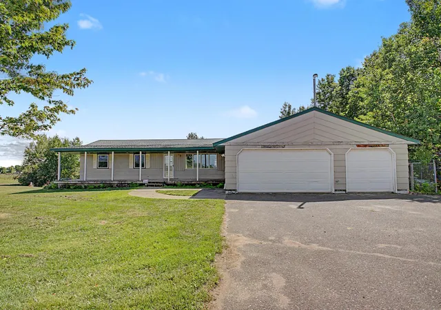 Photo 2 of Single family home for sale at 37981 Southfork Rd, Hinckley, MN 55037 | MLS# 7131904 | Listing updated on 2026-09-29