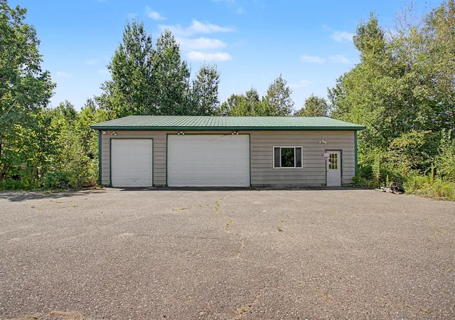 Photo 4 of Single family home for sale at 37981 Southfork Rd, Hinckley, MN 55037 | MLS# 7131904 | Listing updated on 2026-09-29