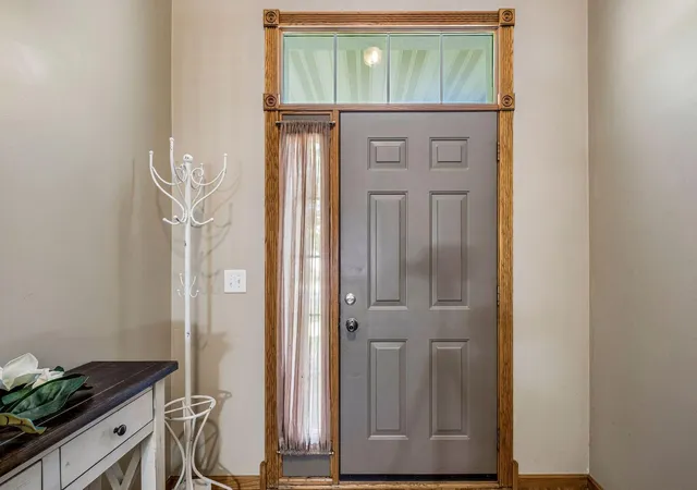Photo 4 of Townhouse for sale at 1016 Lilac Ct, Shakopee, MN 55379 | MLS# 7131933 | Listing updated on 2026-10-03