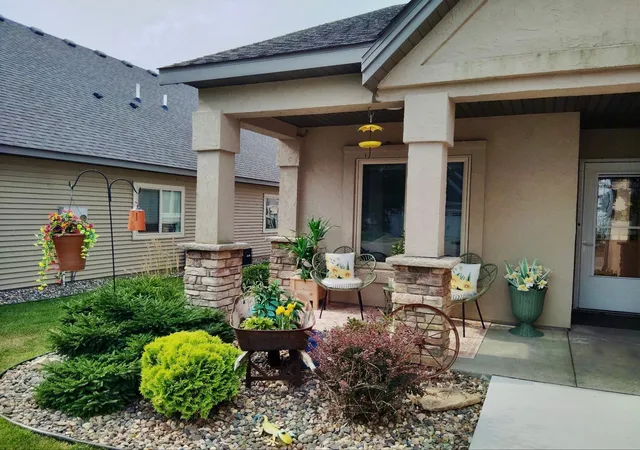Photo 3 of Single family home for sale at 9765 Saint Andrews Dr, Elko New Market, MN 55020 | MLS# 7132065 | Listing updated on 2026-09-14