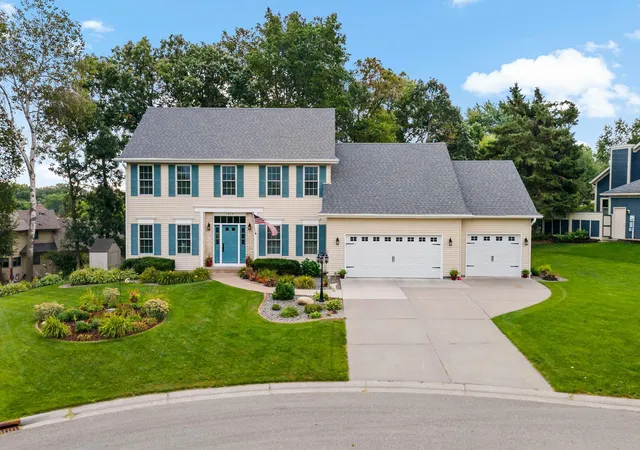 Photo 1 of Single family home for sale at 1215 Thorene Pl, Stillwater, MN 55082 | MLS# 7132110 | Listing updated on 2026-09-22