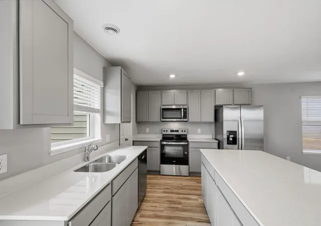 Photo 3 of Single family home for sale at 844 Stoneridge Pkwy, Dundas, MN 55019 | MLS# 7132117 | Listing updated on 2026-09-14