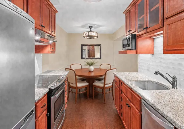 Photo 3 of Condo for sale at 4380 Brookside Ct #213, Edina, MN 55436 | MLS# 7132133 | Listing updated on 2026-09-11