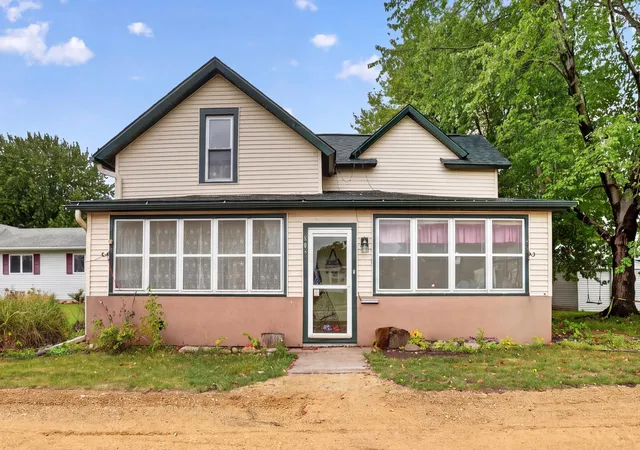 Photo 1 of Single family home for sale at 808 N Garden St, Lake City, MN 55041 | MLS# 7132176 | Listing updated on 2026-09-14