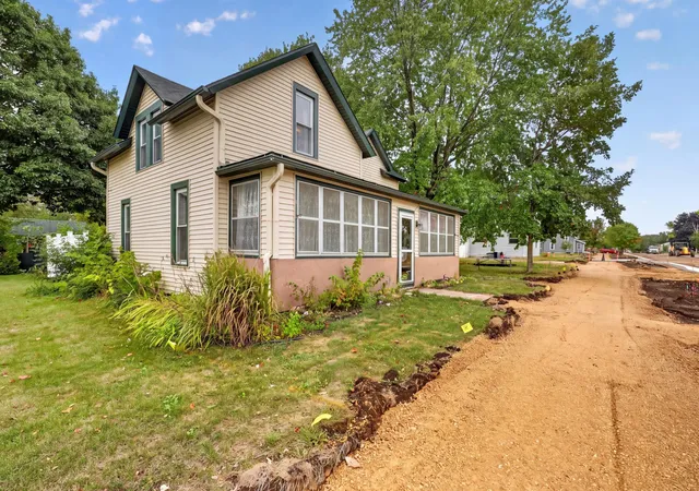 Photo 3 of Single family home for sale at 808 N Garden St, Lake City, MN 55041 | MLS# 7132176 | Listing updated on 2026-09-14