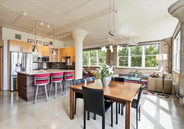 Photo 3 of Sale Pending at 225 9th Street E #201, Saint Paul, MN 55101 | MLS# 7132301 | Listing updated on 2026-09-15