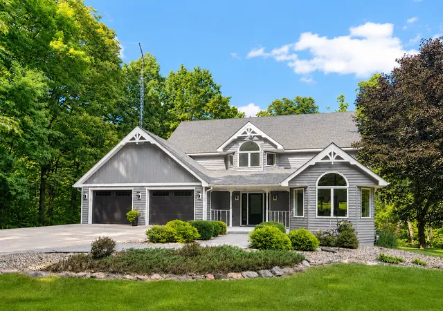 Photo 1 of Single family home for sale at 25797 611th St, Mantorville, MN 55955 | MLS# 7132504 | Listing updated on 2026-09-08