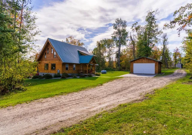 Photo 3 of Single family home for sale at 9024 Kinn Dr Ne, Bemidji, MN 56601 | MLS# 7132566 | Listing updated on 2026-09-15