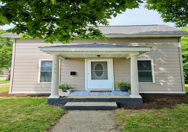 Photo 3 of Single family home for sale at 323 1St St Sw, Wadena, MN 56482 | MLS# 7132608 | Listing updated on 2026-09-14