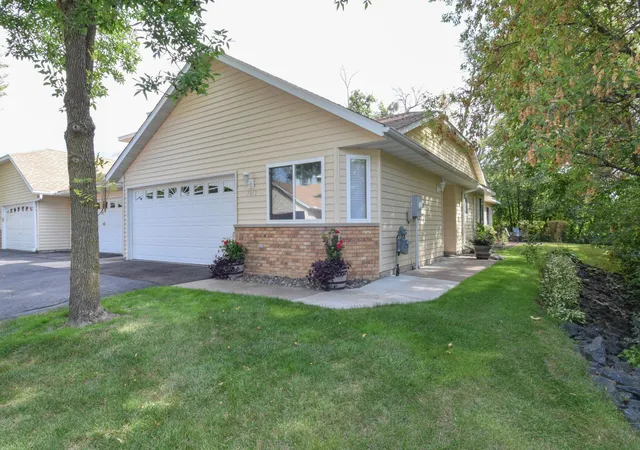 Photo 1 of Single family home for sale at 1010 18th Avenue Se, Forest Lake, MN 55025 | MLS# 7132677 | Listing updated on 2026-09-15