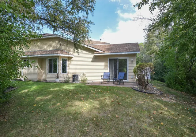 Photo 3 of Single family home for sale at 1010 18th Avenue SE, Forest Lake, MN 55025 | MLS# 7132677 | Listing updated on 2026-09-15